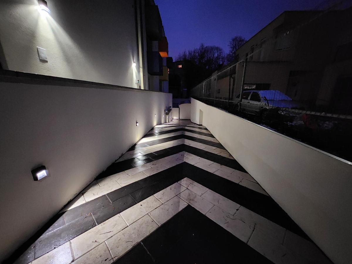 デブレツェン Apartman 18アパートホテル エクステリア 写真
