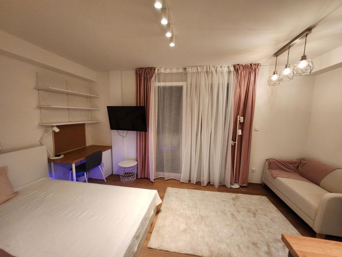 デブレツェン Apartman 18アパートホテル エクステリア 写真