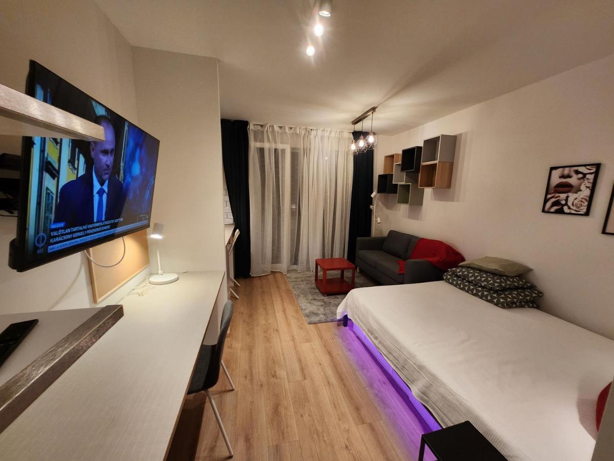 デブレツェン Apartman 18アパートホテル エクステリア 写真