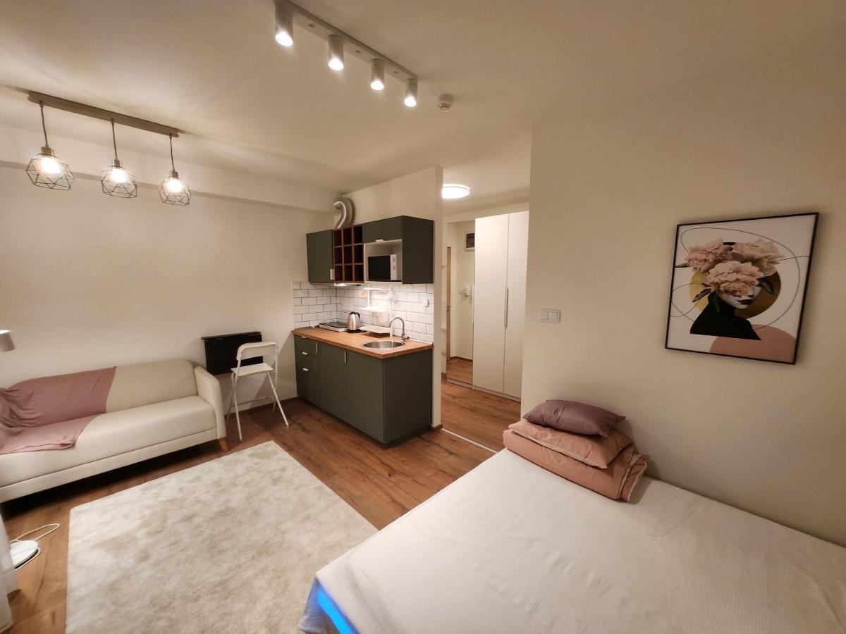 デブレツェン Apartman 18アパートホテル エクステリア 写真